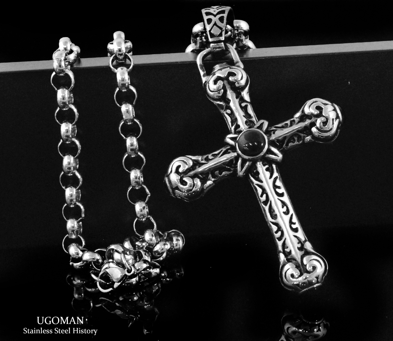 <p><span style="font-size:14px">Four Lilies Cross</span></p>