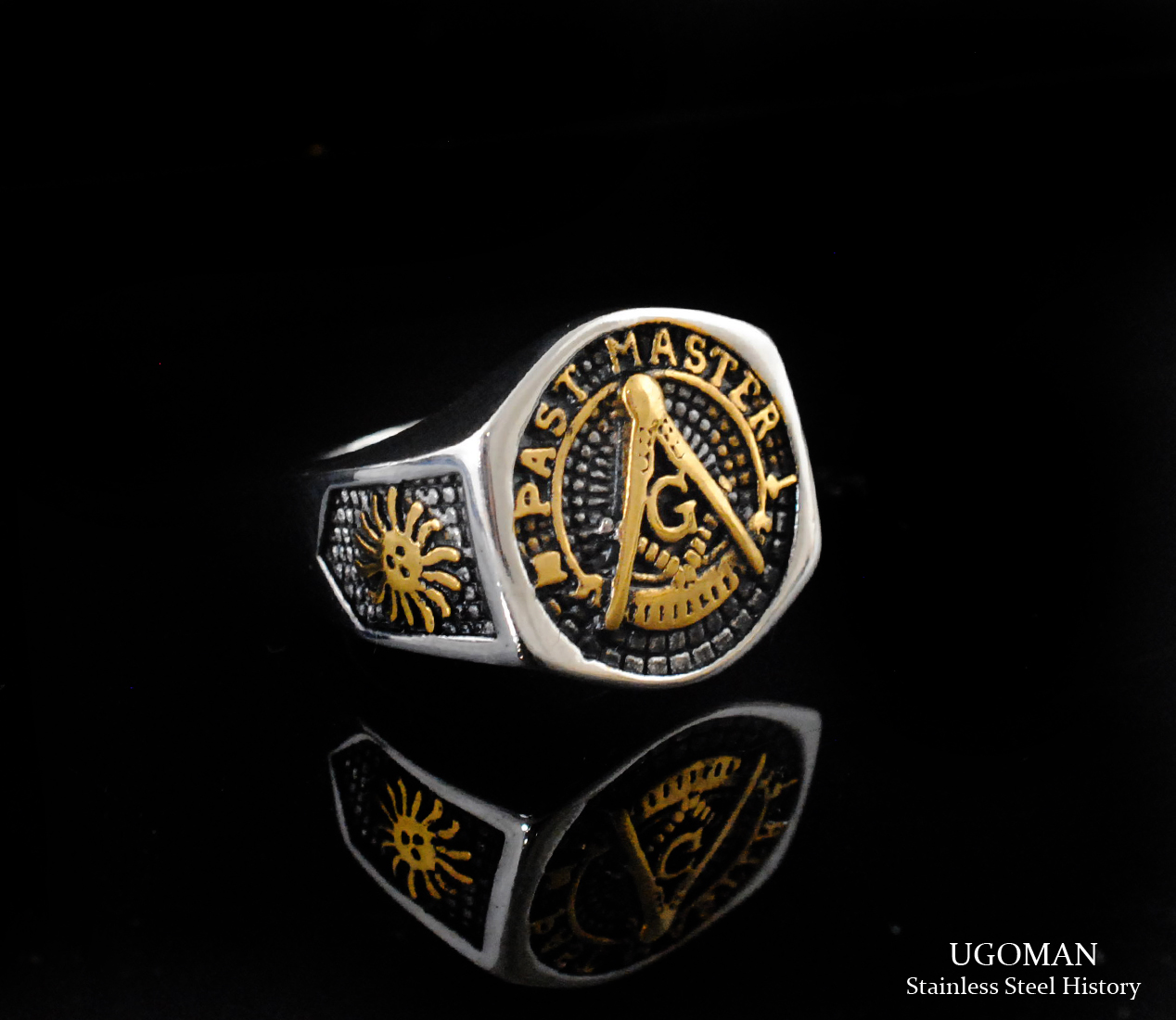 <p>Chrome - gold mason</p>
