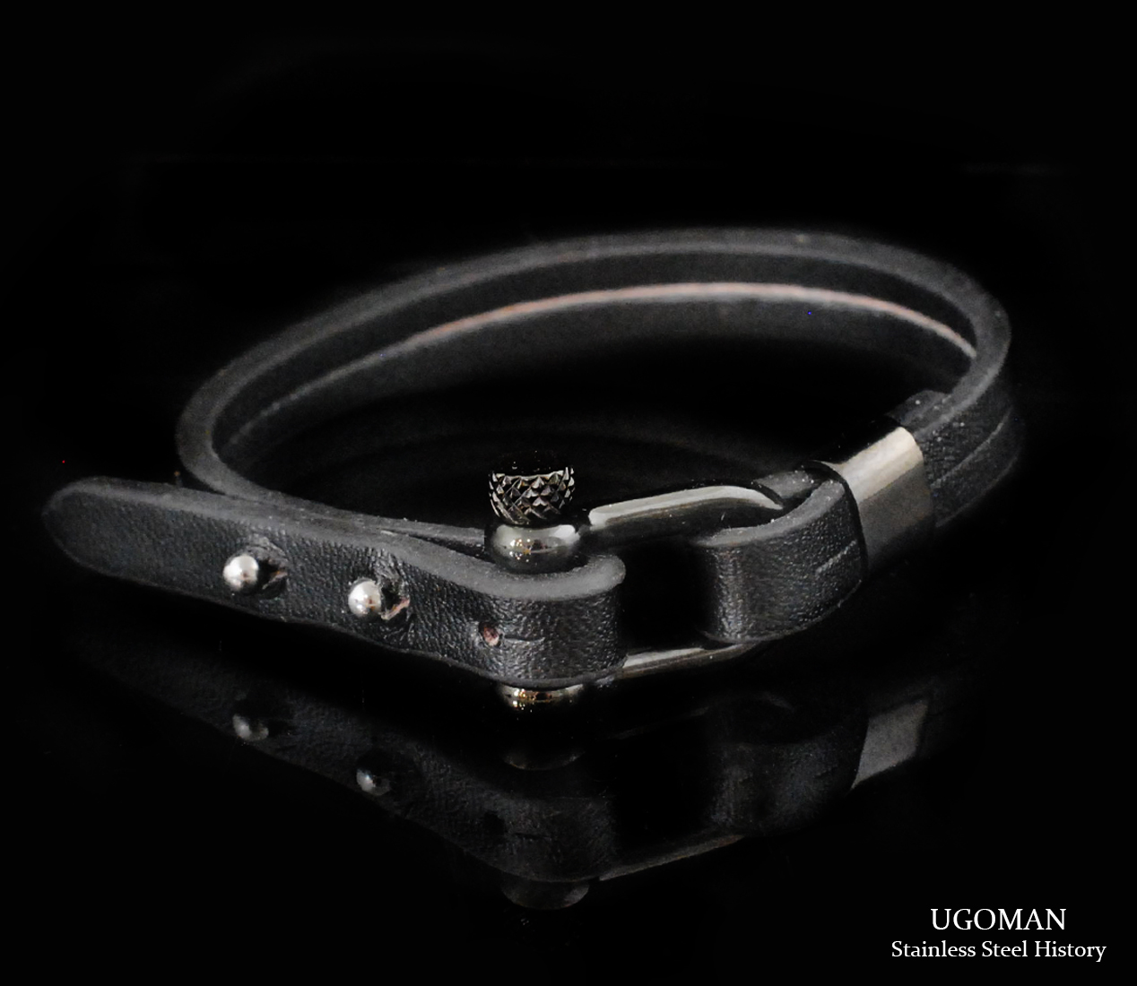 <p>Black&nbsp;Padlock</p>