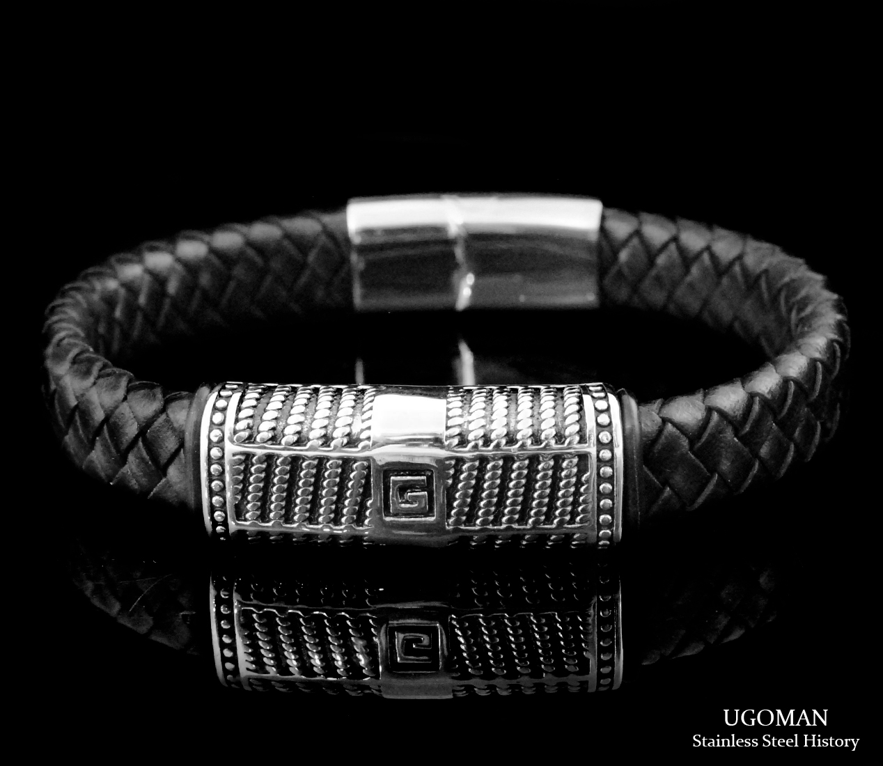 <p>Classic Black</p>